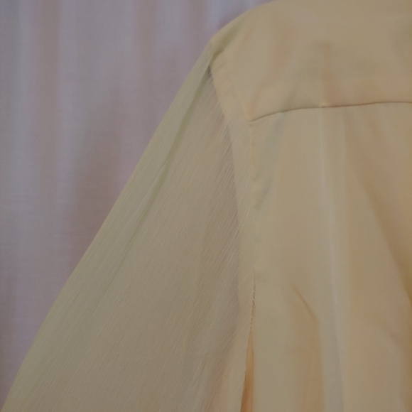 Yellow blouse - Picture 4 of 5